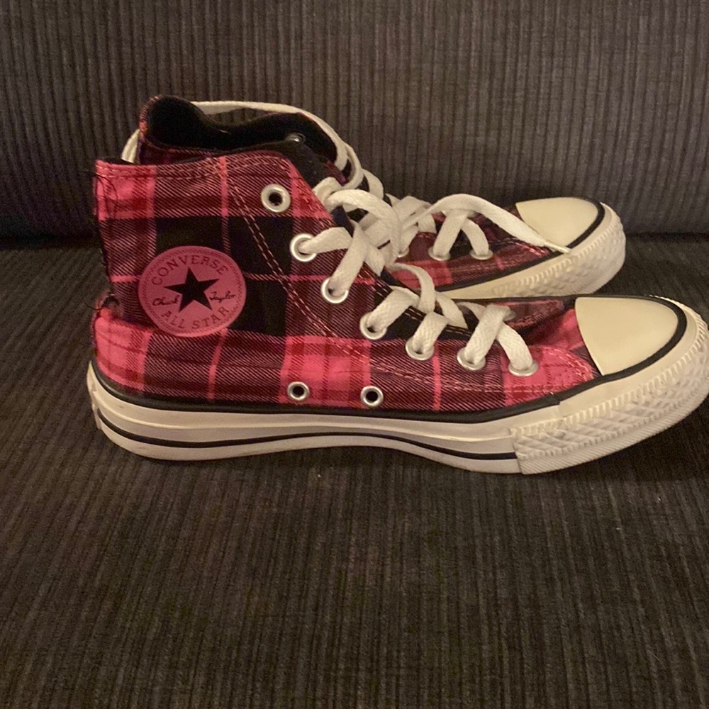 Converse all stars chuck taylors 3.5 mens 5.5 womens good condition.